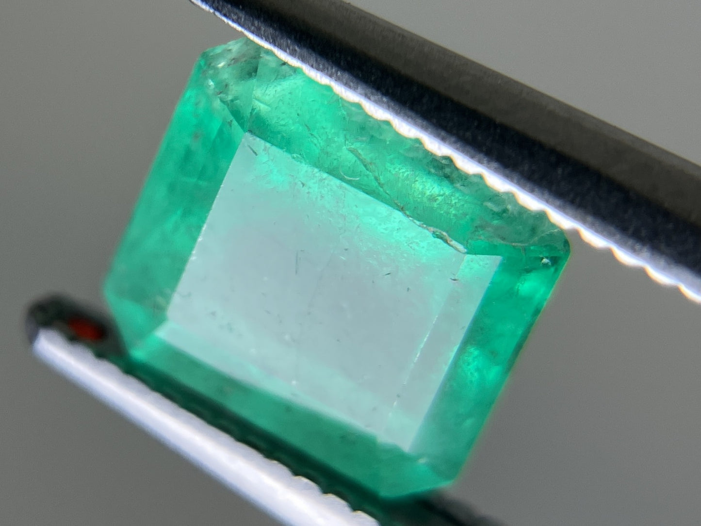 エメラルド 1.619ct 宝石ソーティング付き 7.1㎜×6.7㎜×4.6㎜ ルース（ 裸石 ） 4362YY