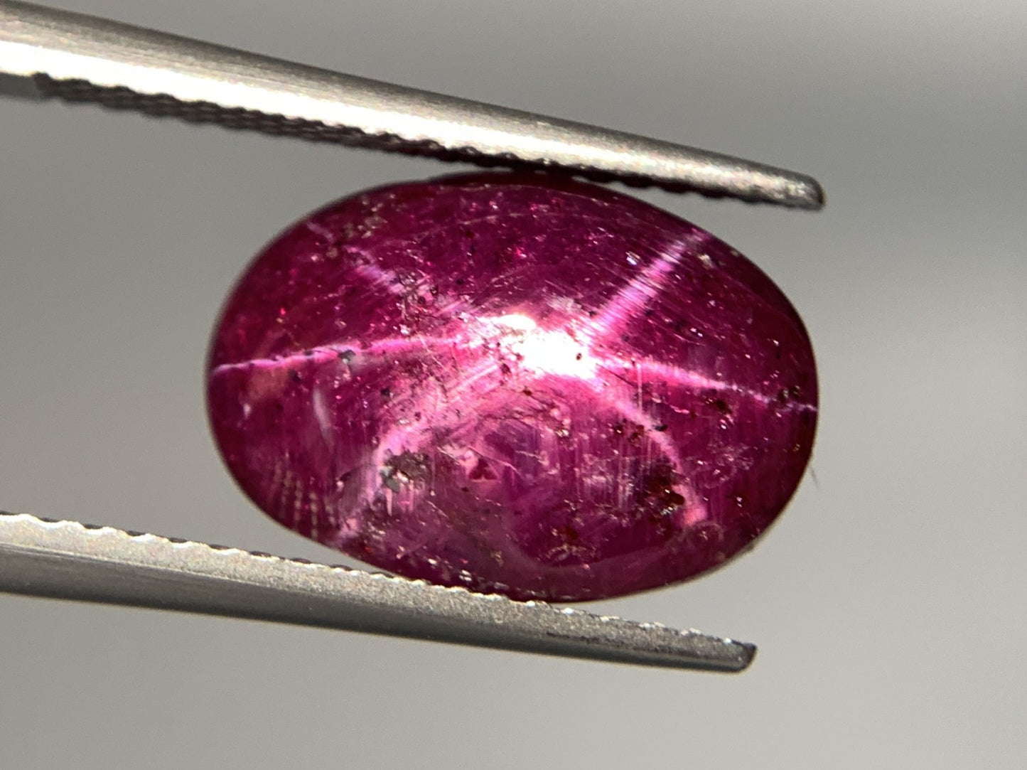 スタールビー 天然  7.650ct  宝石ソーティング付き  13.4㎜×9.5㎜×5.5㎜ ルース（ 裸石 ）  5994Y