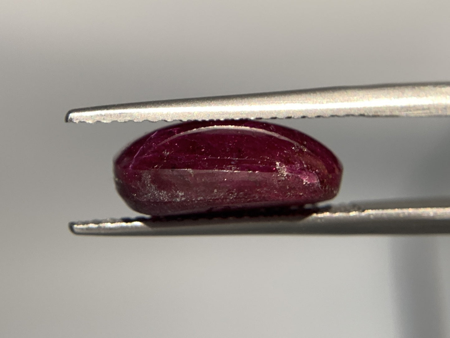 スタールビー 天然  7.650ct  宝石ソーティング付き  13.4㎜×9.5㎜×5.5㎜ ルース（ 裸石 ）  5994Y