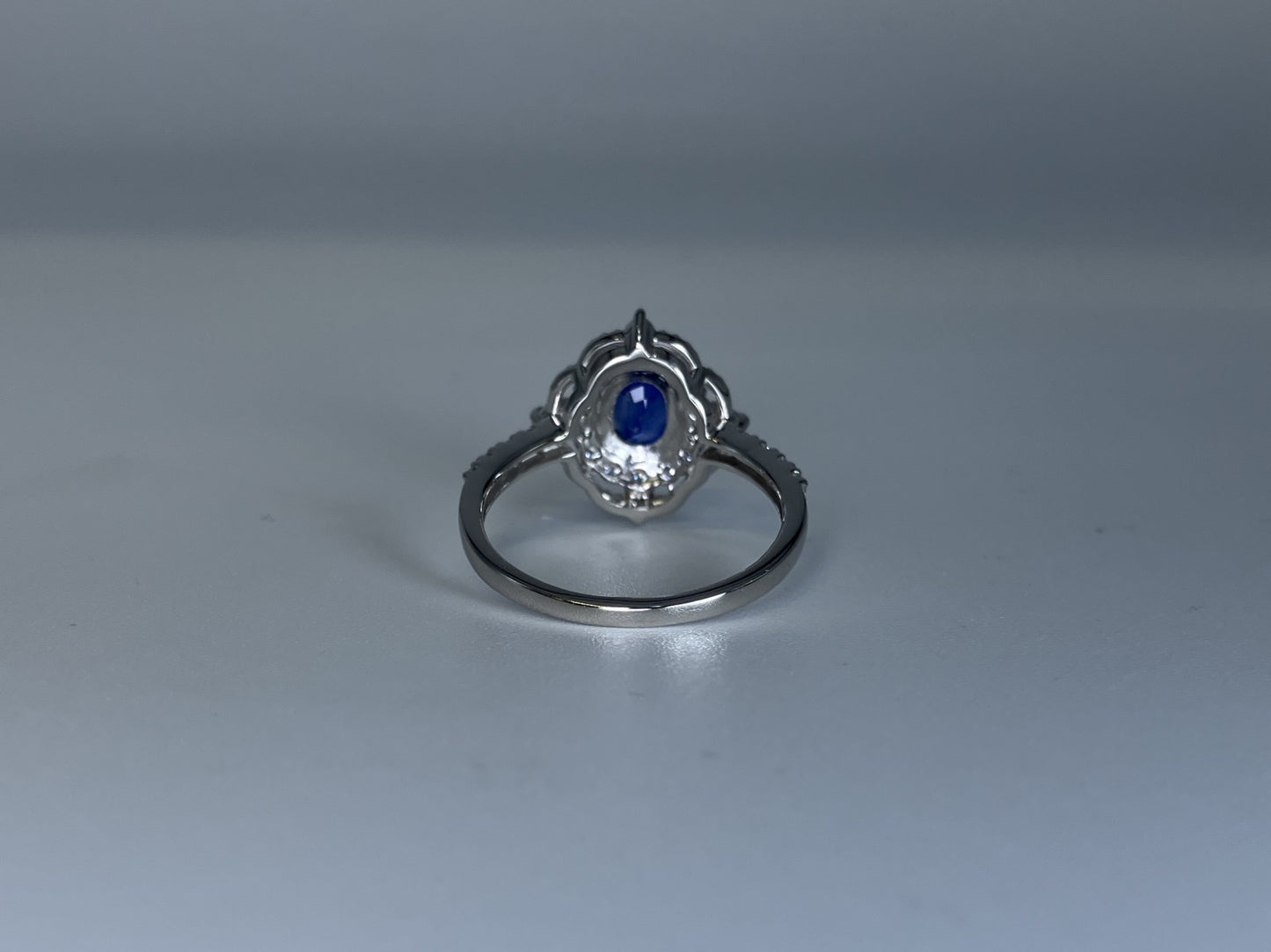 サファイア 1.05ct ロイヤルブルー royal blue AIGS鑑別書 D0.34ct PT900 4.3g 指輪 （JP12号） サイズ直し無料 1472K
