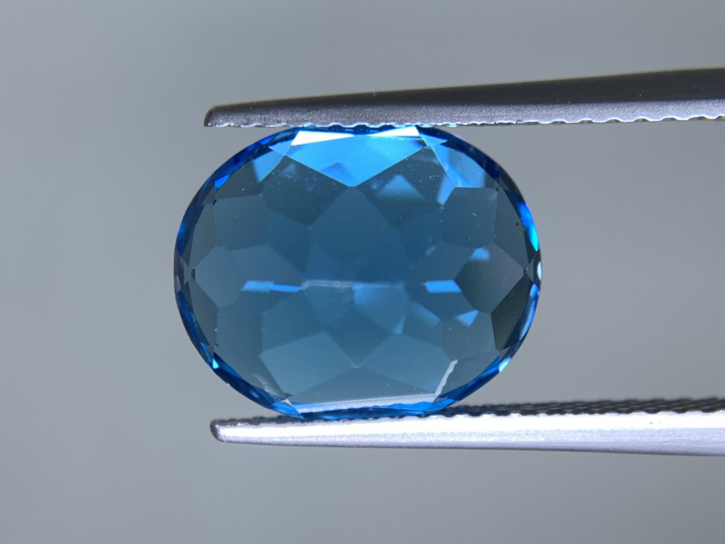 ブルートパーズ 天然 7.000ct 宝石ソーティング付き 12.0㎜×10.0㎜×7.1㎜ ルース（ 裸石 ） 6827Y