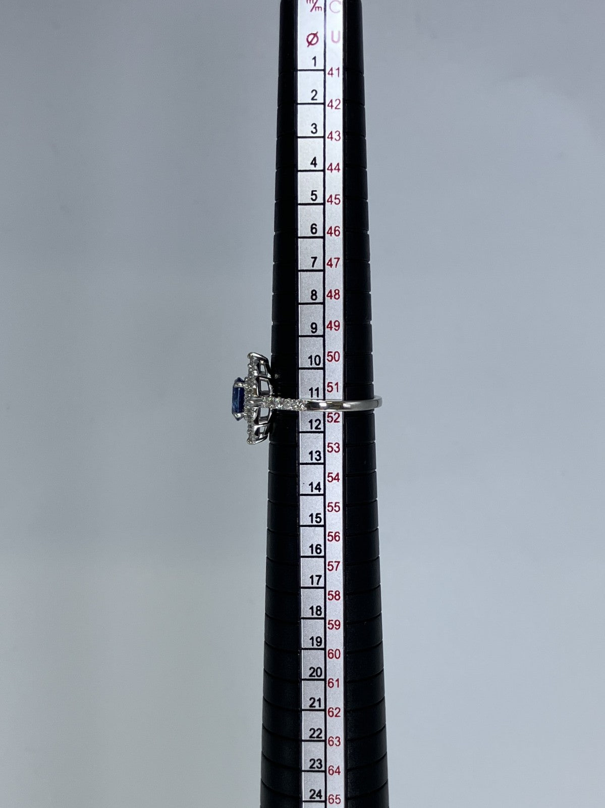 サファイア 1.05ct ロイヤルブルー royal blue AIGS鑑別書 D0.34ct PT900 4.3g 指輪 （JP12号） サイズ直し無料 1472K