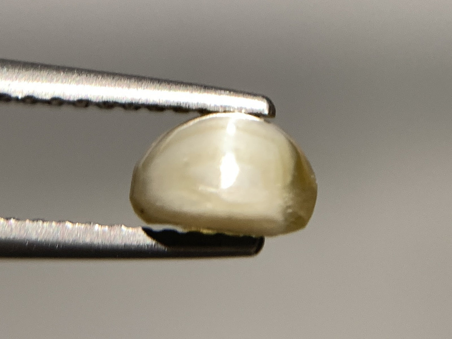 クリソベリルキャッツアイ 天然  1.471ct  宝石ソーティング付き  6.1㎜×5.8㎜×4.0㎜ ルース（ 裸石 ）  5906Y