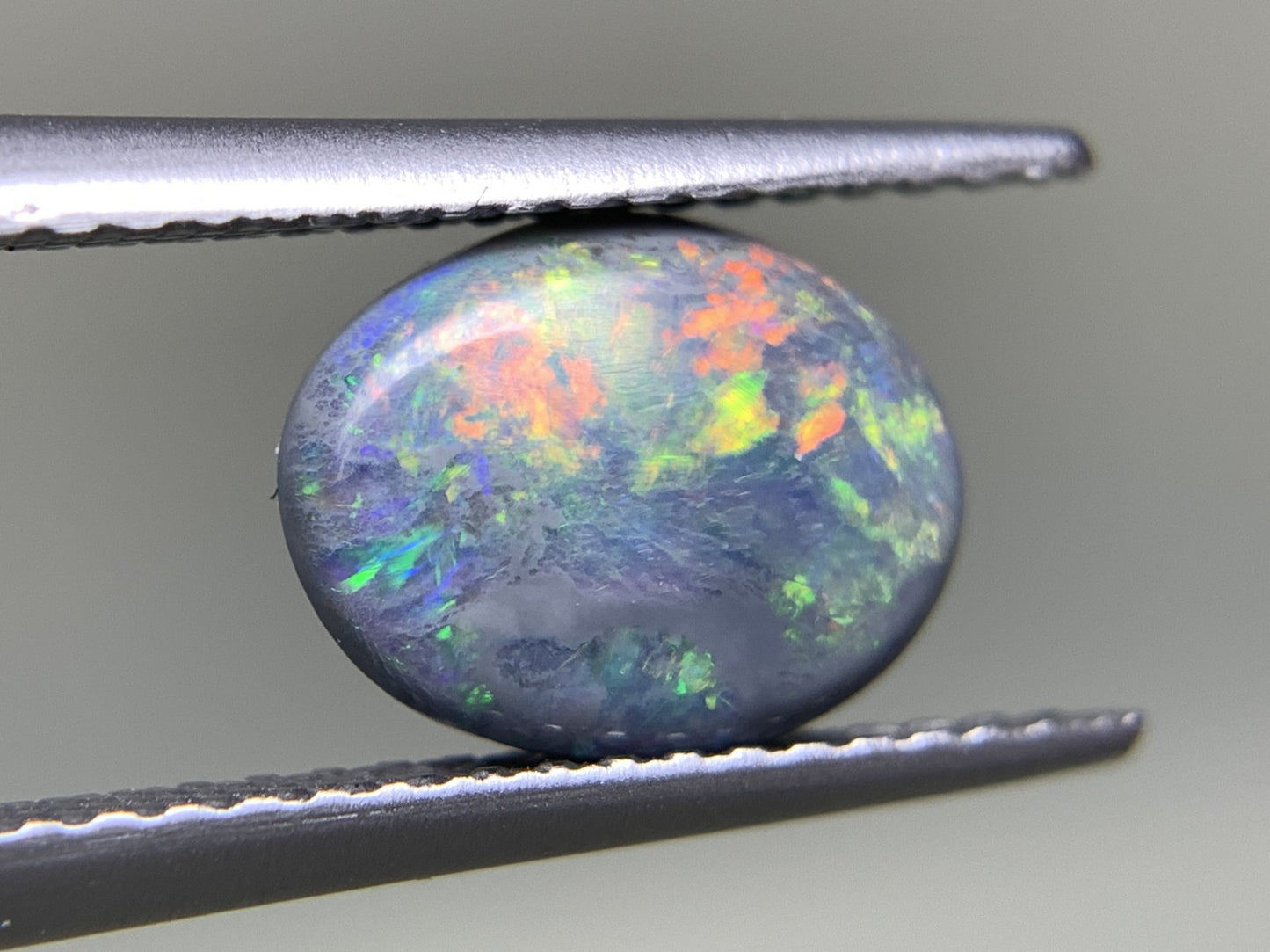 ブラックオパール  天然  1.491ct  中央宝石ソーティング付き  9.2㎜×7.2㎜×3.4㎜   天然 ルース（ 裸石 ） 5013Y