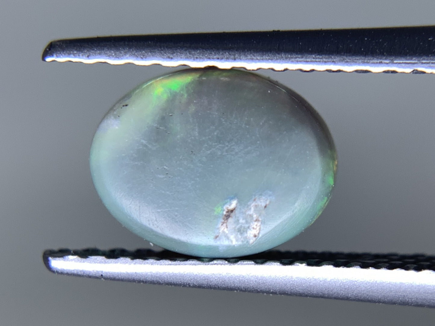 ブラックオパール 天然  0.875ct  宝石ソーティング付き  7.9㎜×6.1㎜×2.6㎜ ルース（ 裸石 ）  6001Y