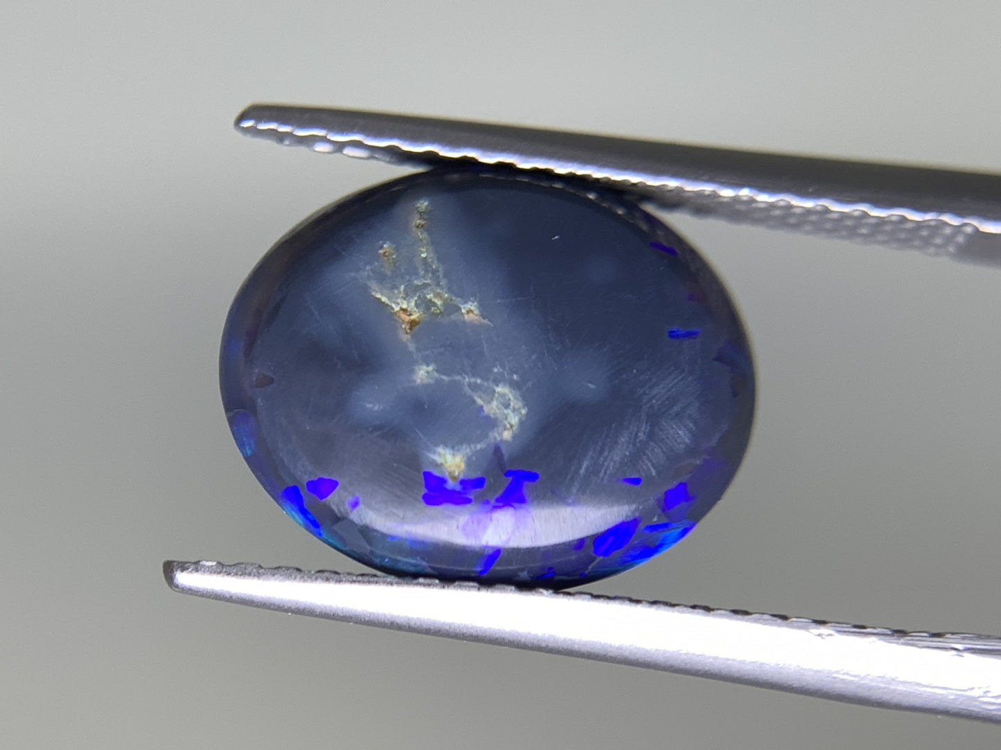 ブラックオパール  天然  3.586ct  中央宝石ソーティング付き  12.1㎜×9.7㎜×5.1㎜   天然 ルース（ 裸石 ） 4862Y