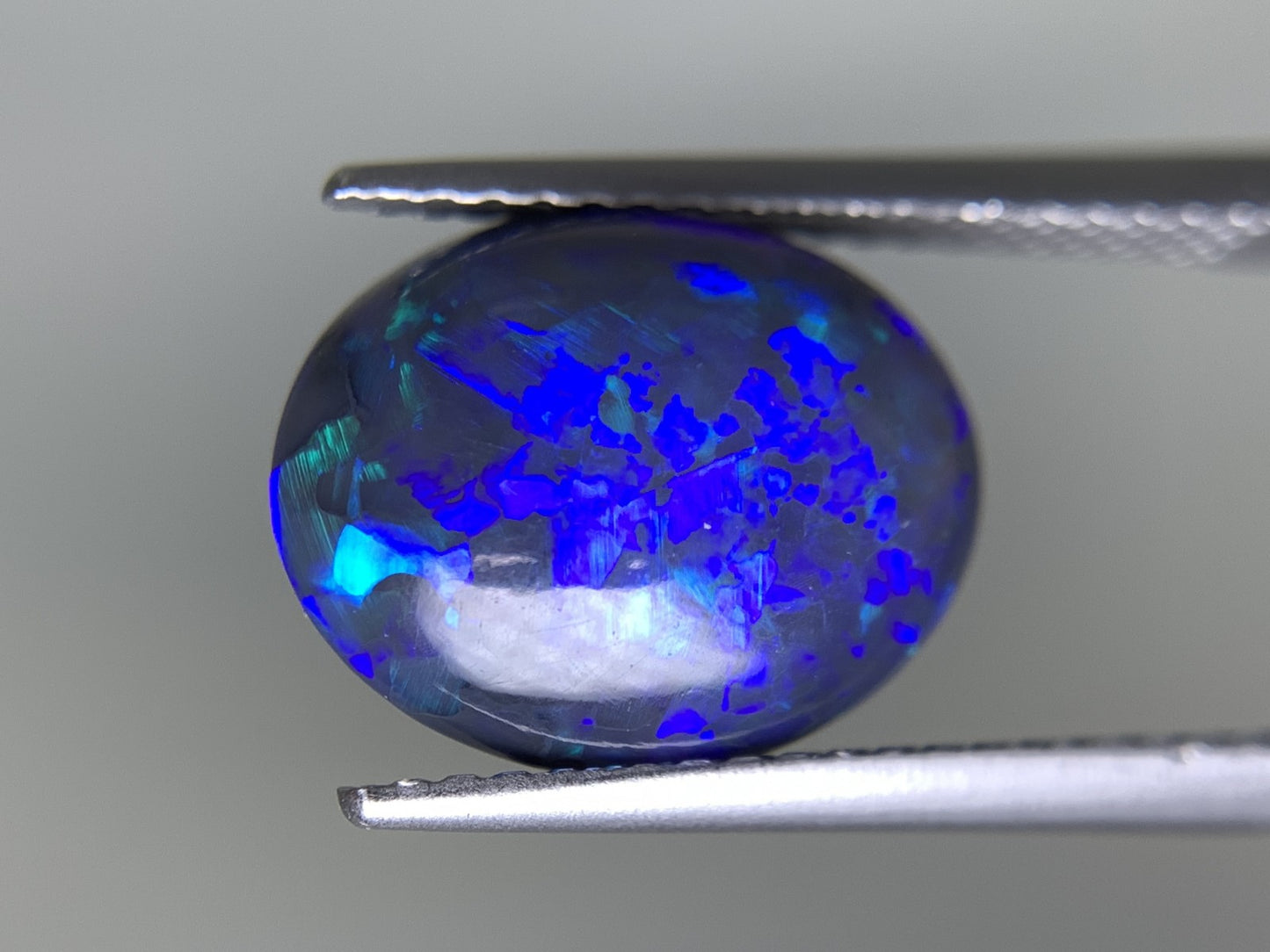 ブラックオパール  天然  3.586ct  中央宝石ソーティング付き  12.1㎜×9.7㎜×5.1㎜   天然 ルース（ 裸石 ） 4862Y