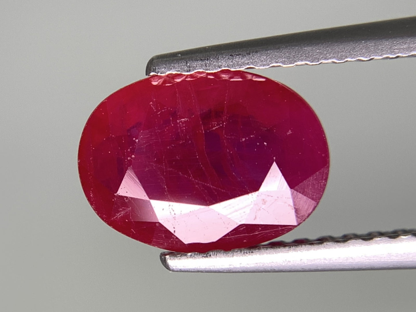 ルビー 天然 1.499ct 中央宝石ソーティング付き 8.65㎜×6.36㎜×2.76㎜ ルース（ 裸石 ） 7962Y
