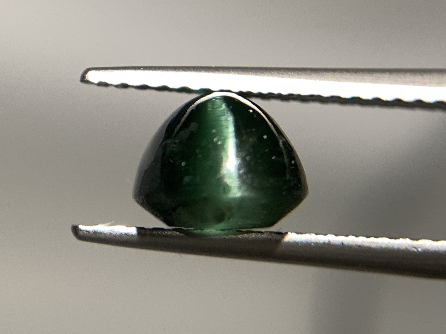 トルマリンキャッツアイ 天然  3.402ct   宝石ソーティング付き  9.9㎜×7.3㎜×5.9㎜   ルース（ 裸石 ） 5909Y
