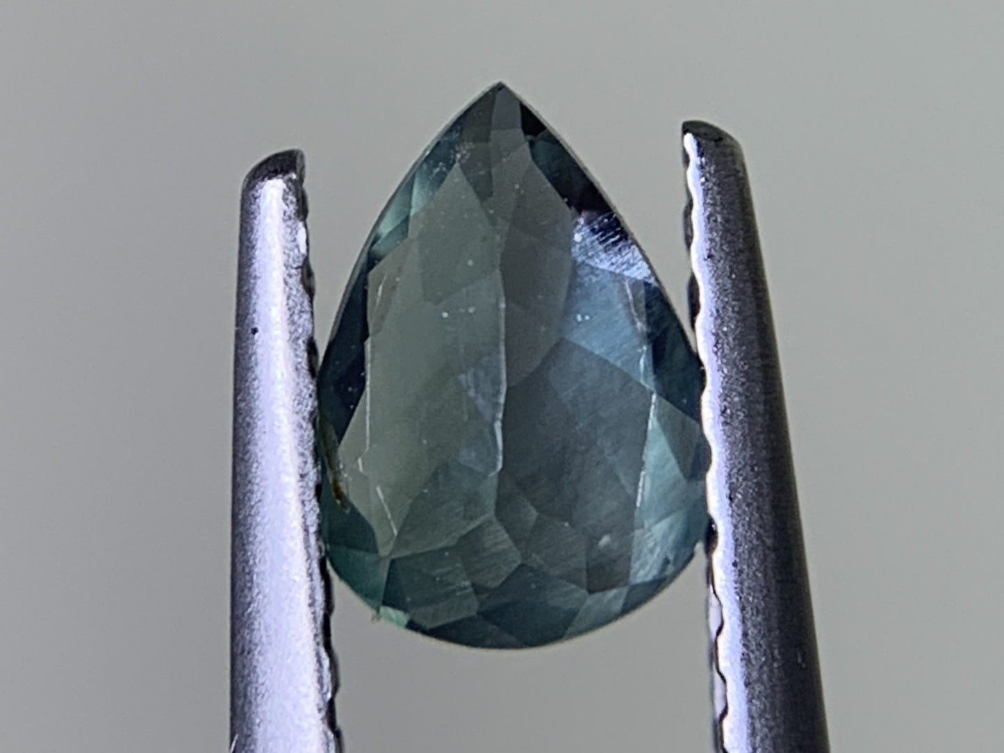 アレキサンドライト 0.512ct 中央宝石ソーティング付き 6.13㎜×4.49㎜×2.46㎜ ルース（ 裸石 ） 4276Y