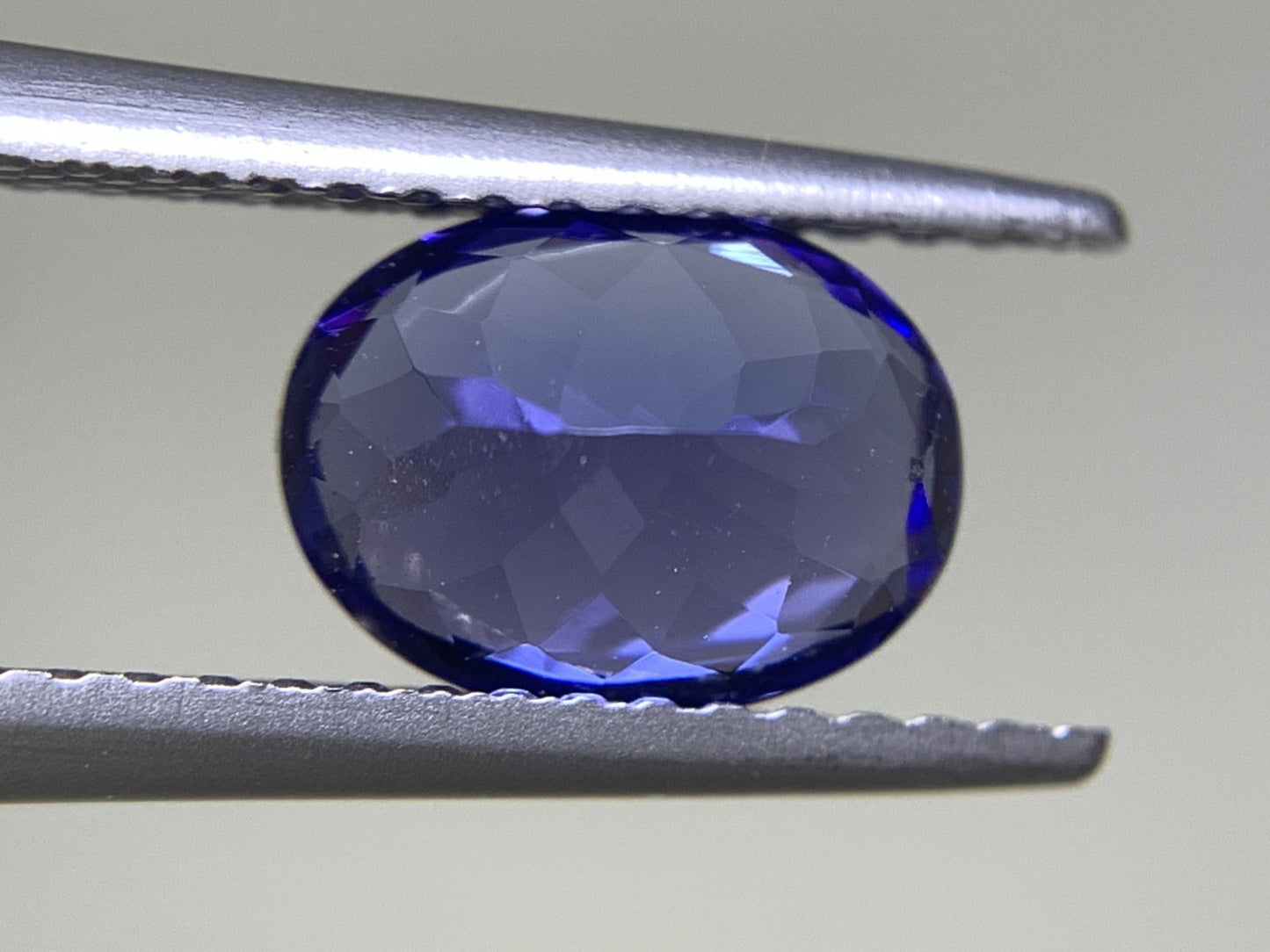 タンザナイト 1.53ct 宝石ソーティング付き  8.1㎜×6.1㎜×4.0㎜ ルース（ 裸石 ） 2548Y