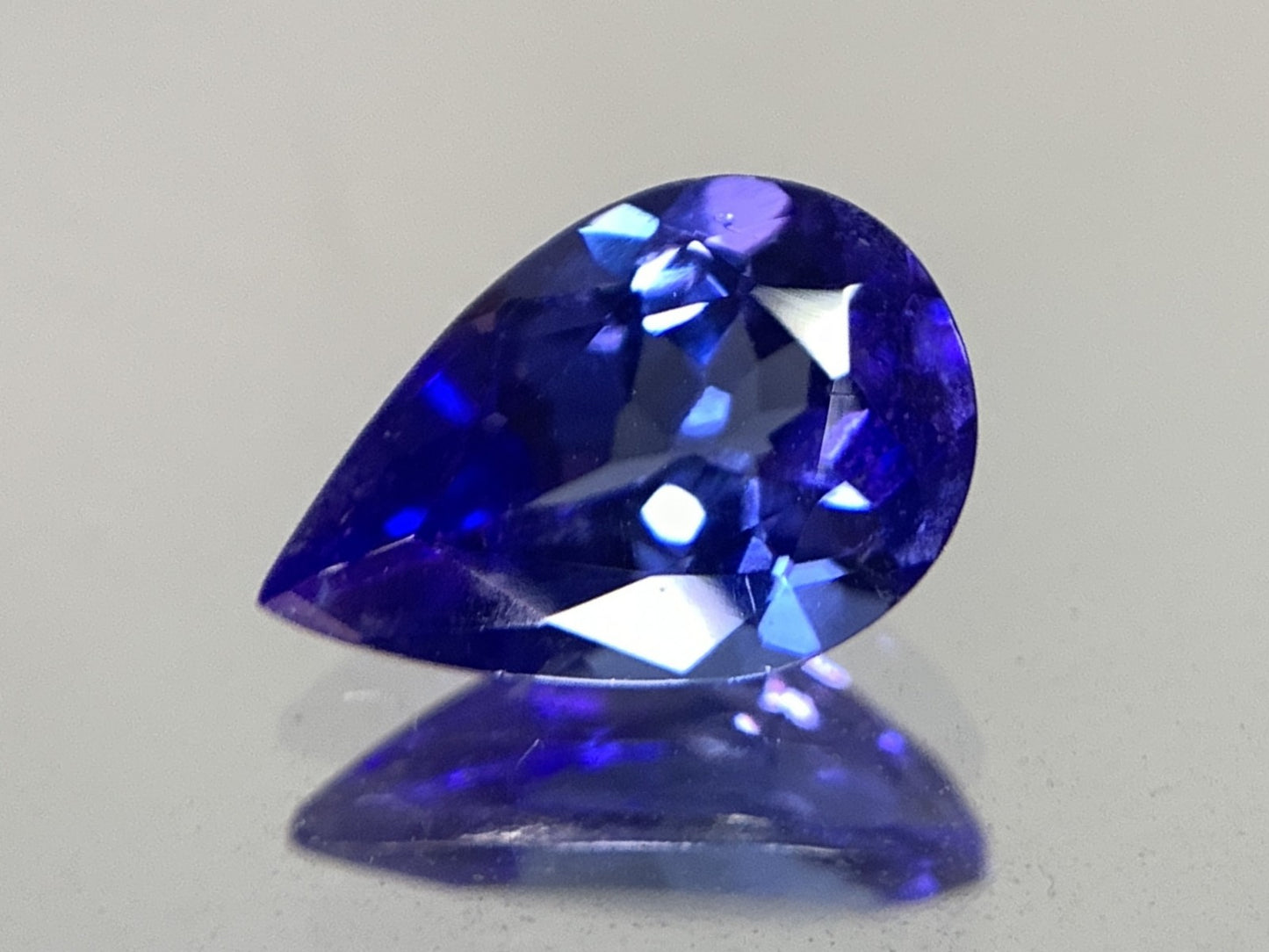 タンザナイト 1.279ct 宝石ソーティング付き  9.1㎜×6.0㎜×3.8㎜  ルース（ 裸石 ） 2486Y