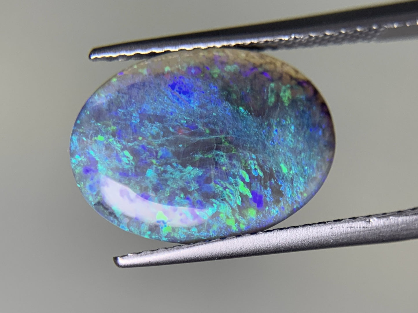 ブラックオパール 3.329ct  宝石ソーティング付き  15.2㎜×11.3㎜×3.1㎜  ルース（ 裸石 ） 1944Y