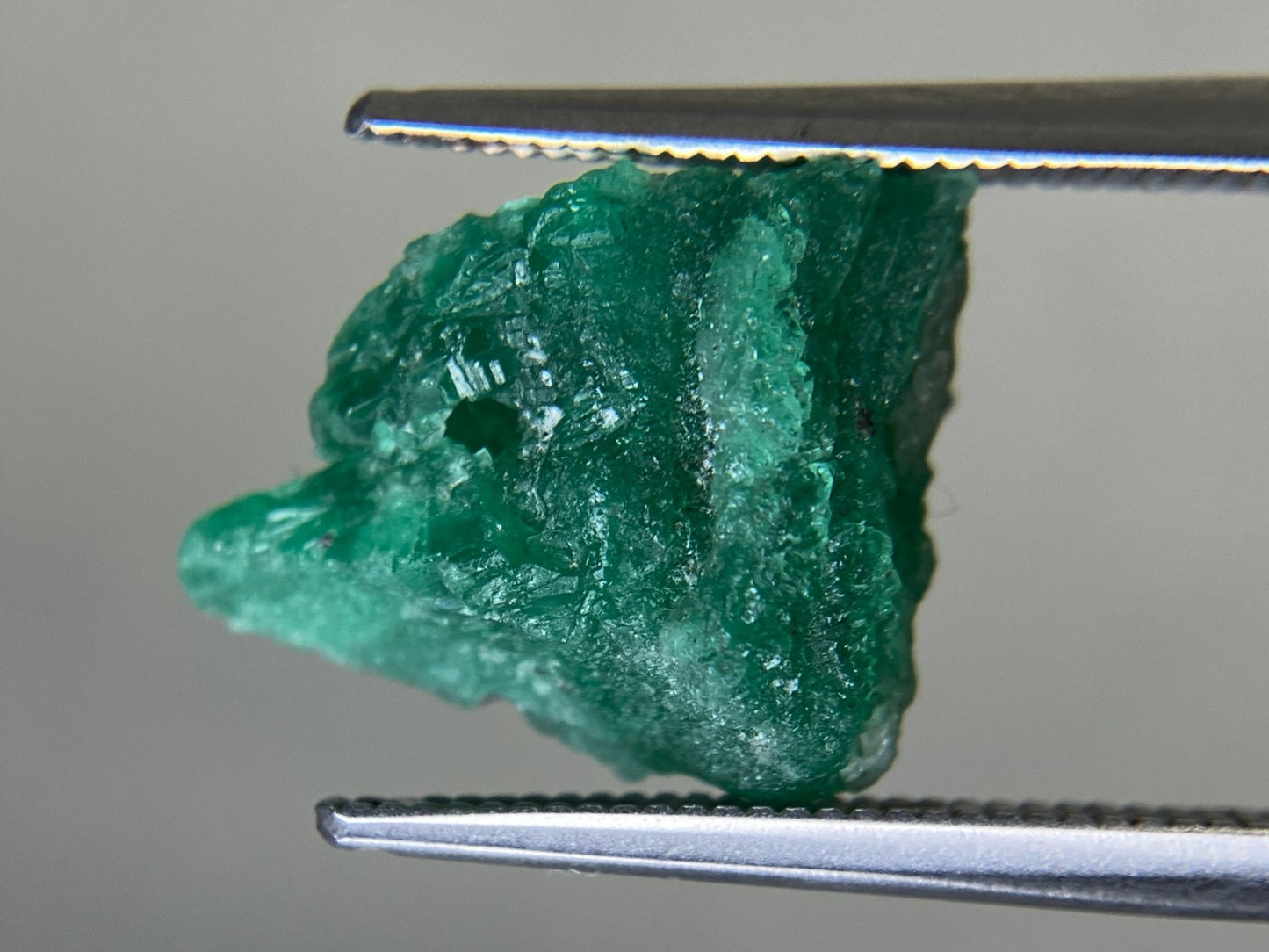 エメラルド 天然 7.245ct 宝石ソーティング付き 16.2㎜×12.1㎜×8.1㎜ ルース（ 裸石 ） 7533YY
