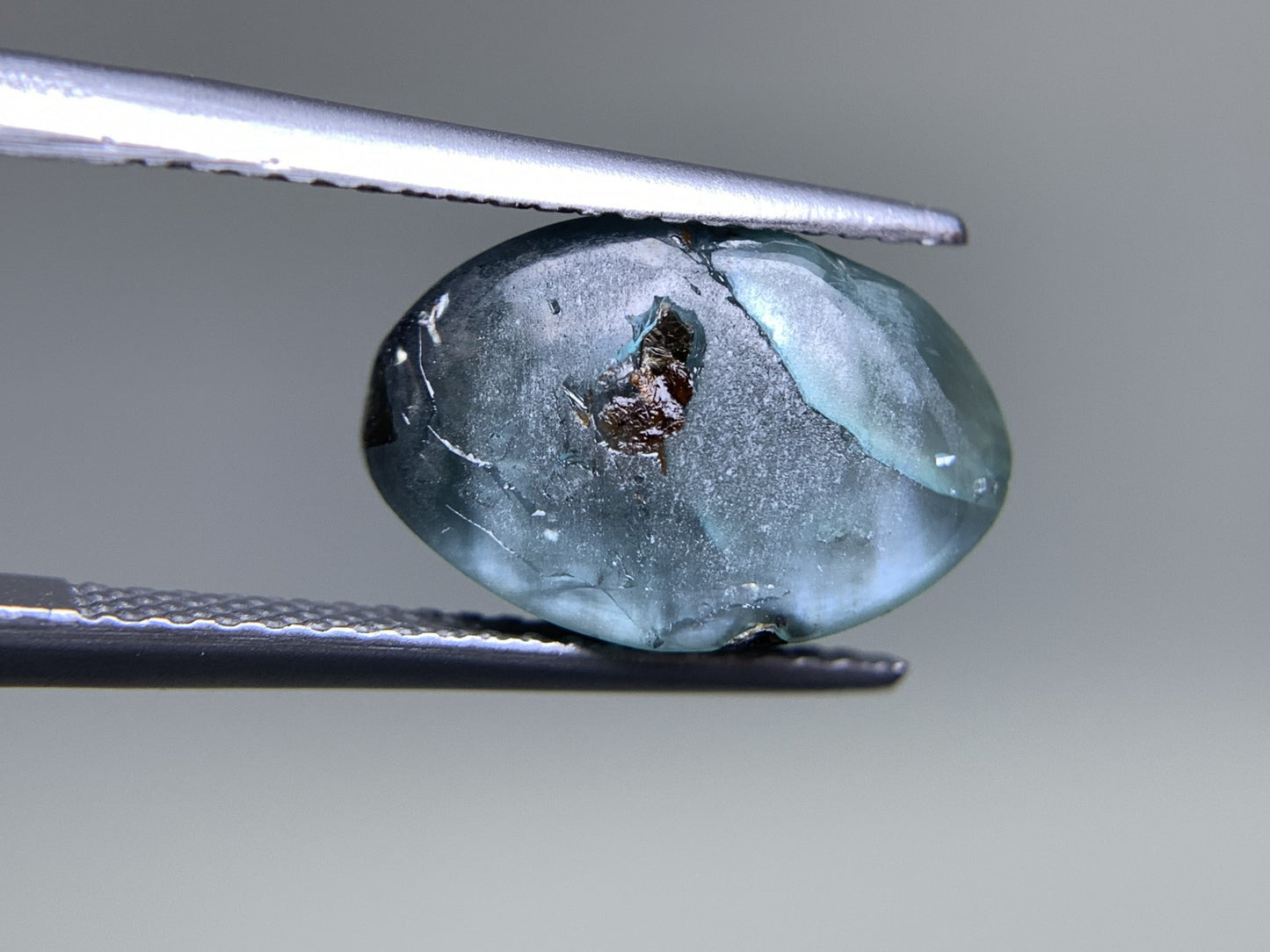 アレキサンドライトキャッツアイ 天然 7.319ct 中央宝石ソーティング付き 13.1㎜×8.6㎜×6.6㎜ ルース（ 裸石 ） 5501Y