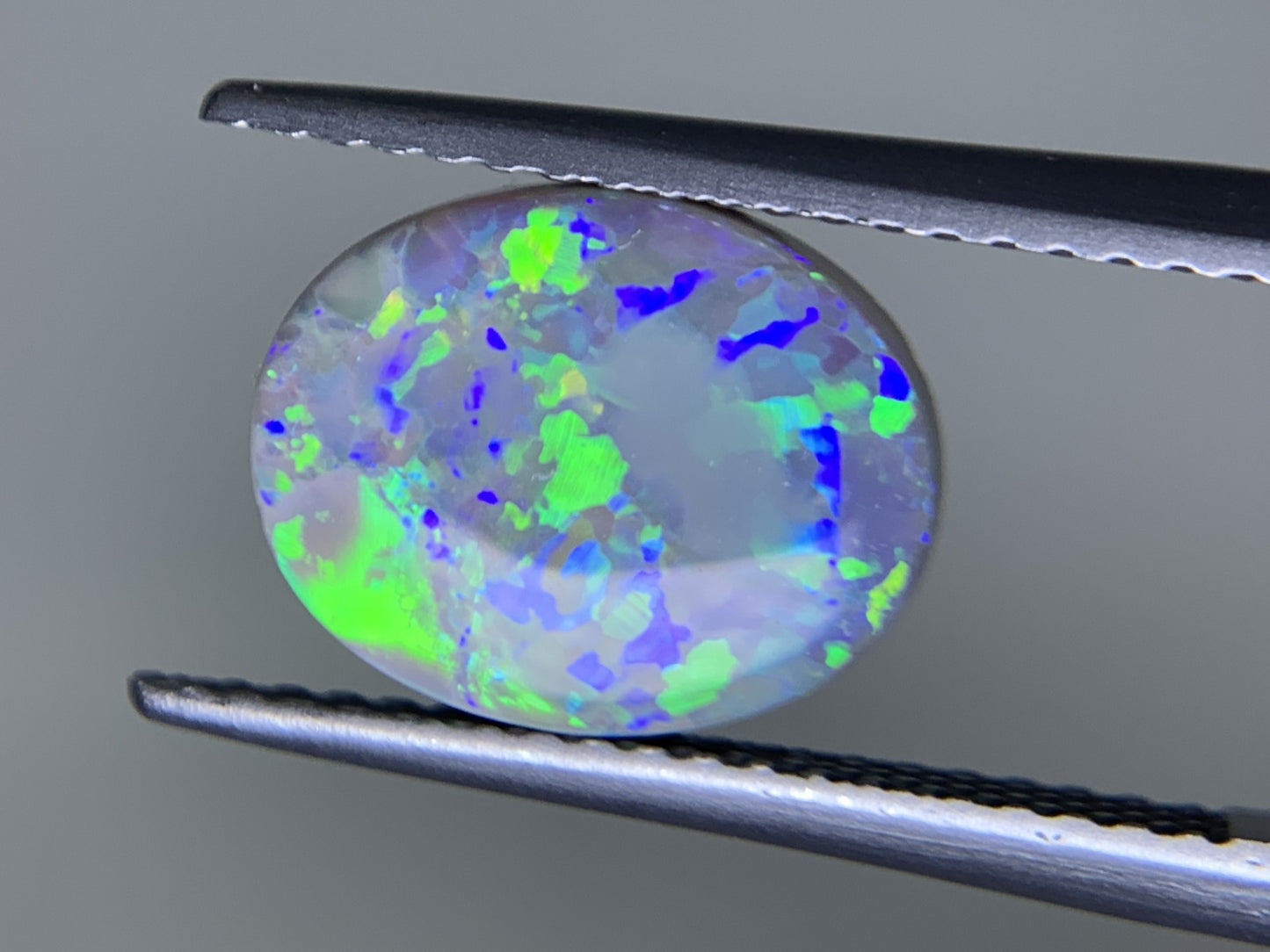ブラックオパール 2.000ct 宝石ソーティング付き 10.6㎜×8.5㎜×3.7㎜ ルース（ 裸石 ） 3844Y