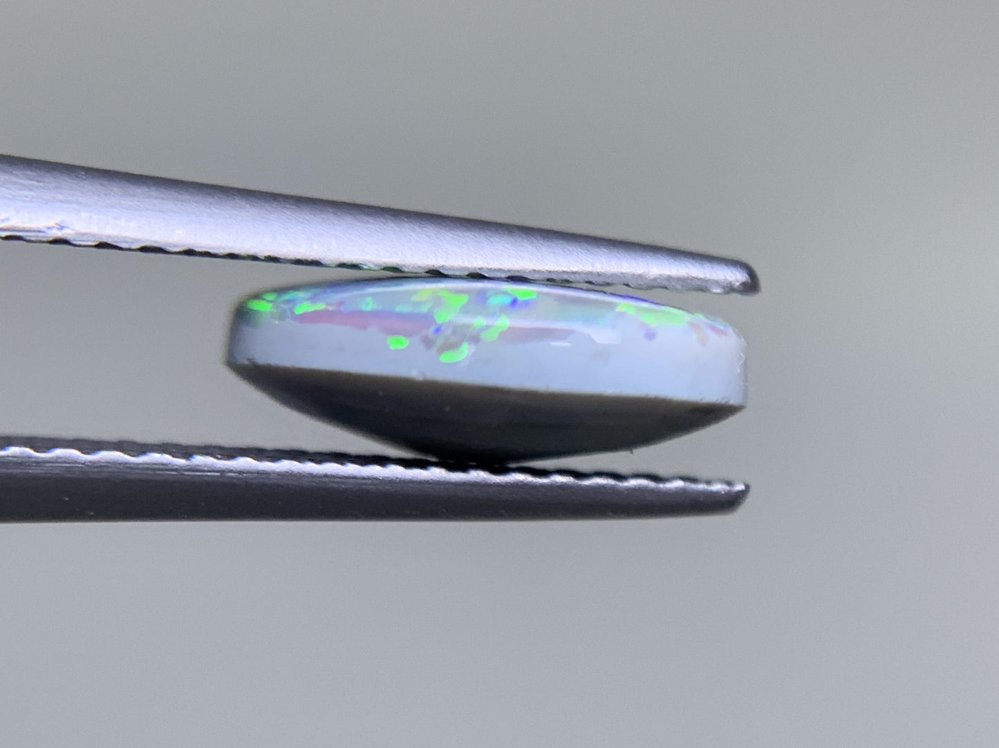 ブラックオパール 2.000ct 宝石ソーティング付き 10.6㎜×8.5㎜×3.7㎜ ルース（ 裸石 ） 3844Y
