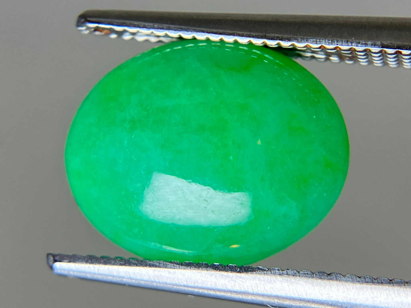 ひすい（ヒスイ 翡翠） 天然 4.907ct 宝石ソーティング付き 11.9㎜×9.7㎜×4.8㎜ ルース（ 裸石 ） 7432YY