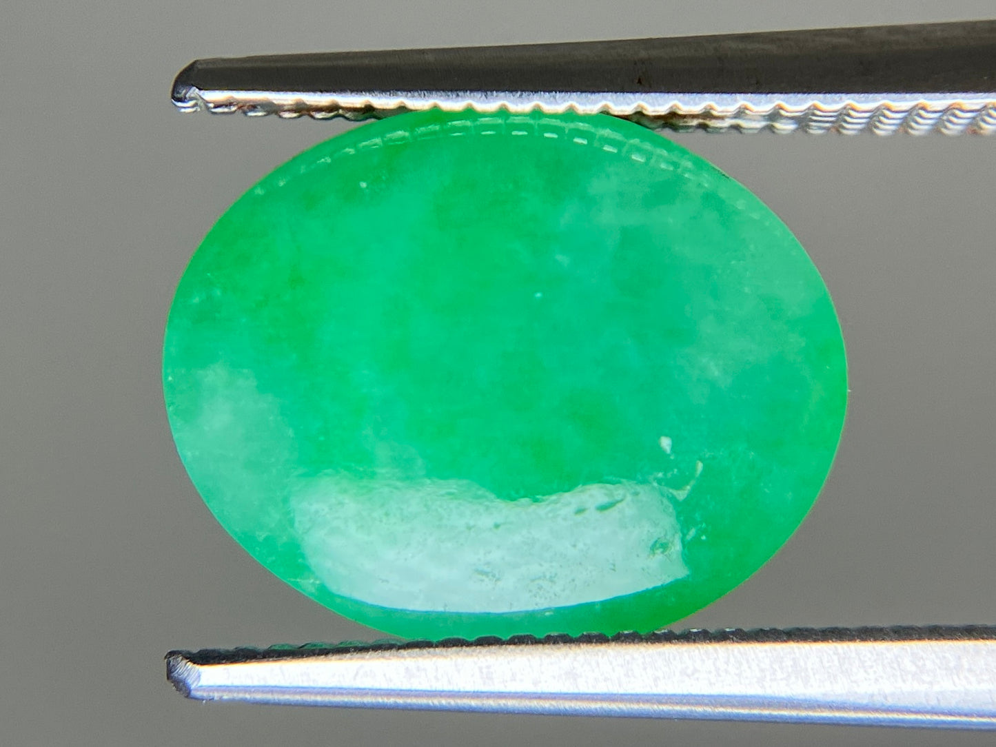 ひすい（ヒスイ 翡翠） 天然 4.907ct 宝石ソーティング付き 11.9㎜×9.7㎜×4.8㎜ ルース（ 裸石 ） 7432YY