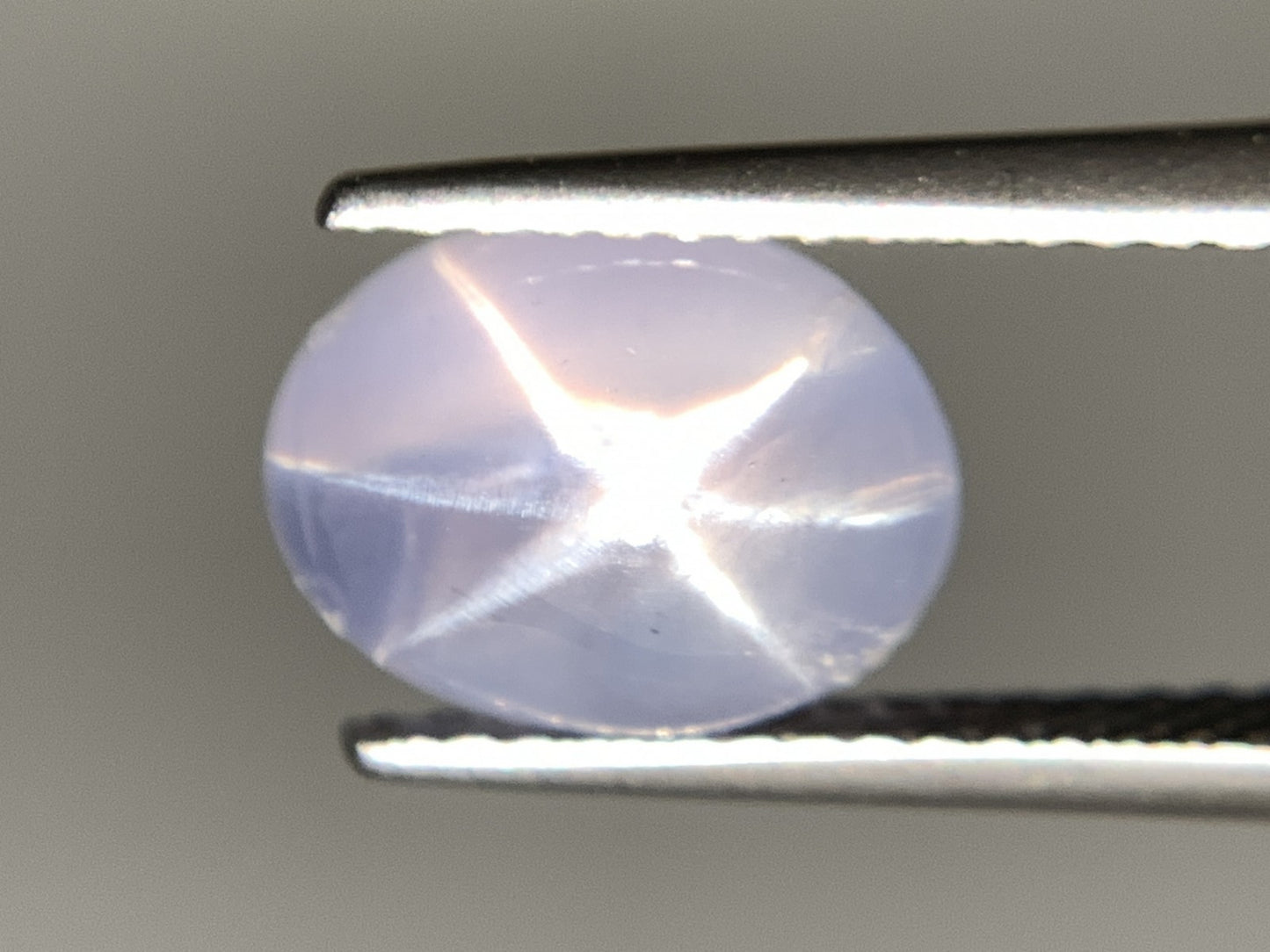 スターサファイア 天然 4.573ct 宝石ソーティング付き 9.5㎜×7.1㎜×6.4㎜ ルース（ 裸石 ） 6882Y