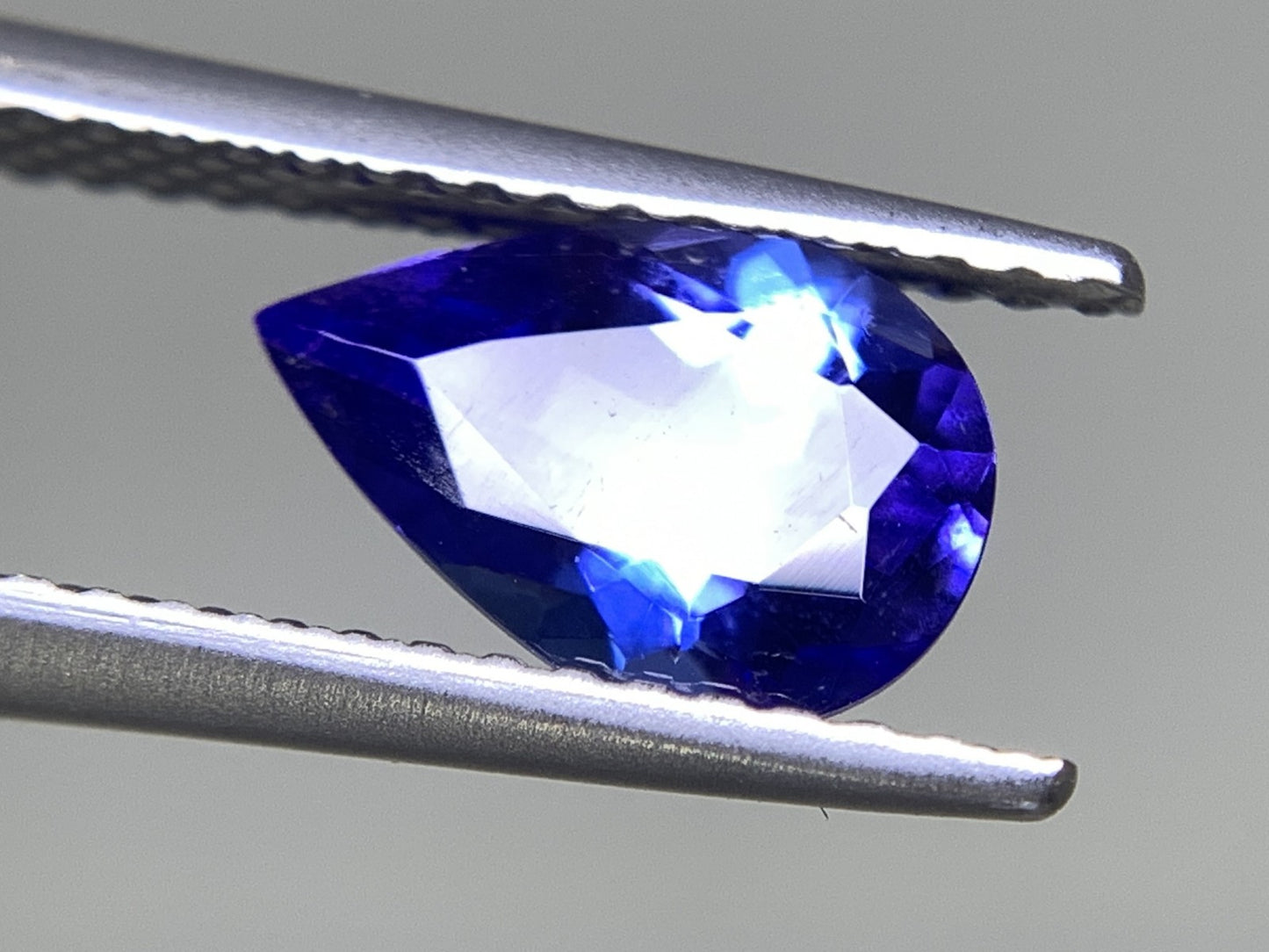 タンザナイト 1.279ct 宝石ソーティング付き  9.1㎜×6.0㎜×3.8㎜  ルース（ 裸石 ） 2486Y