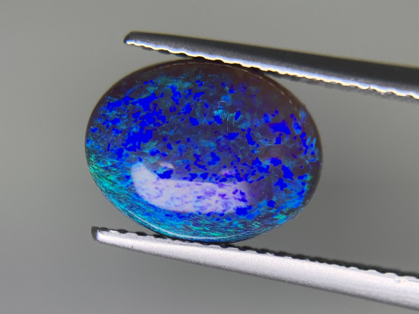 ブラックオパール 2.394ct  宝石ソーティング付き  11.1㎜×8.6㎜×4.0㎜  ルース（ 裸石 ） 1948Y