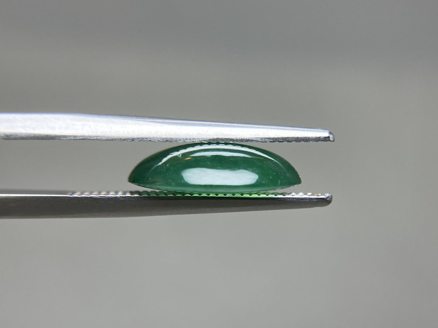 ひすい（ヒスイ 翡翠） 天然 3.681ct 宝石ソーティング付き 12.2㎜×9.7㎜×3.5㎜ ルース（ 裸石 ） 7387YY