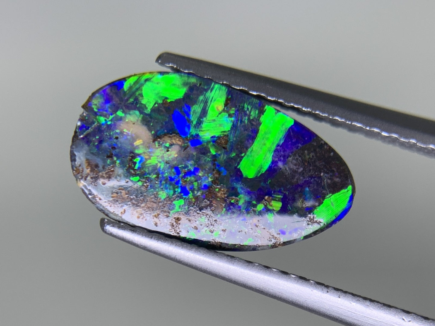 ボルダーオパール 1.745ct 宝石ソーティング付き  13.2㎜×7.5㎜×2.4㎜  ルース（ 裸石 ） 3840Y