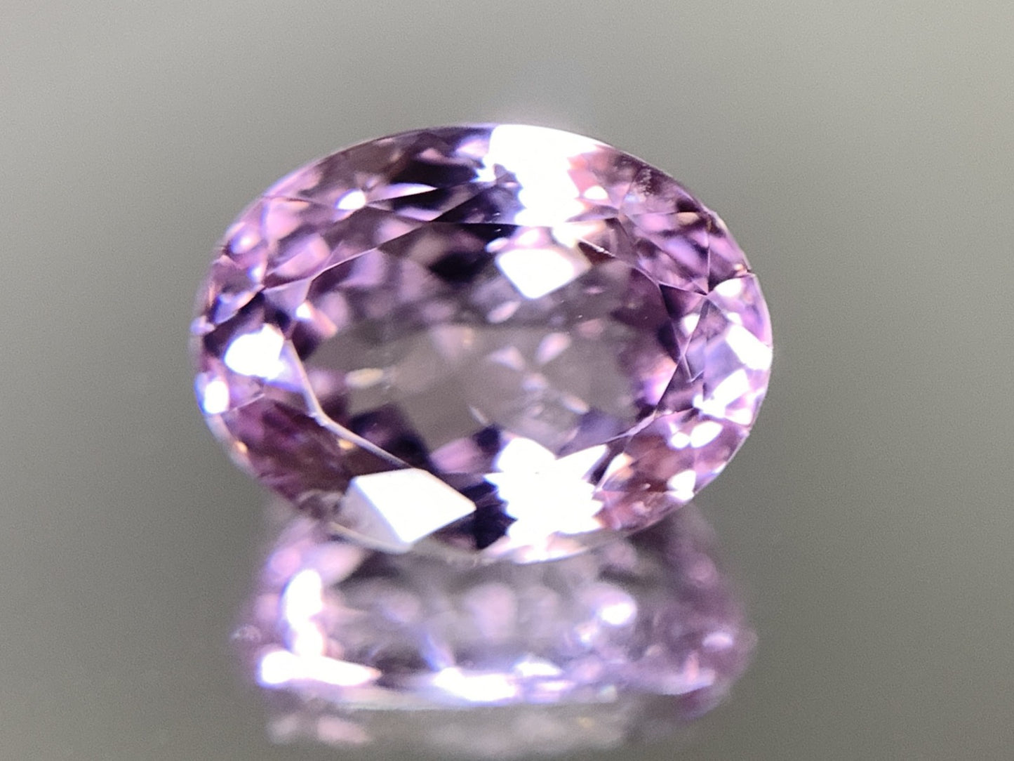 クンツァイト 4.484ct 宝石ソーティング付き  10.6㎜×8.1㎜×6.5㎜  ルース（ 裸石 ） 2481Y