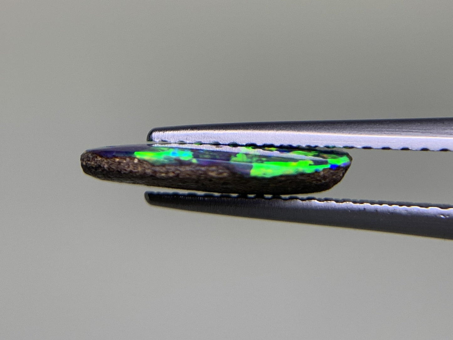 ボルダーオパール 1.745ct 宝石ソーティング付き  13.2㎜×7.5㎜×2.4㎜  ルース（ 裸石 ） 3840Y