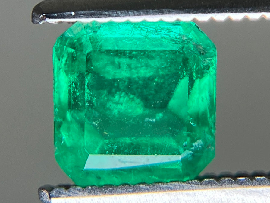 エメラルド 天然 1.024ct 宝石ソーティング付き 5.9㎜×5.8㎜×3.8㎜ ルース（ 裸石 ） 7623YY