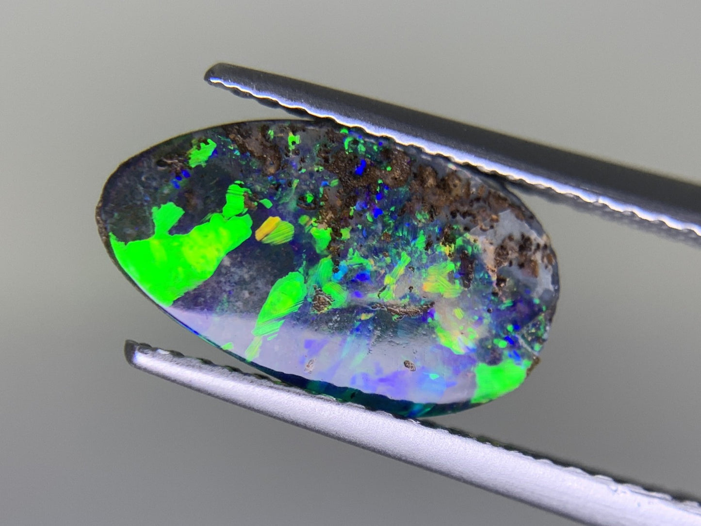 ボルダーオパール 1.745ct 宝石ソーティング付き  13.2㎜×7.5㎜×2.4㎜  ルース（ 裸石 ） 3840Y