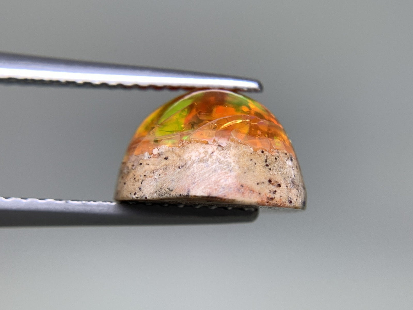 オパール 天然 3.242ct カン有り 宝石ソーティング付き 10.3㎜×8.4㎜×6.4㎜ ルース（ 裸石 ） 7972Y