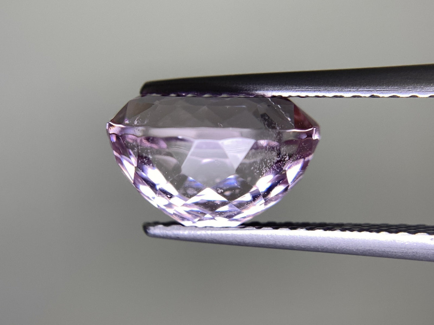 クンツァイト 4.484ct 宝石ソーティング付き  10.6㎜×8.1㎜×6.5㎜  ルース（ 裸石 ） 2481Y