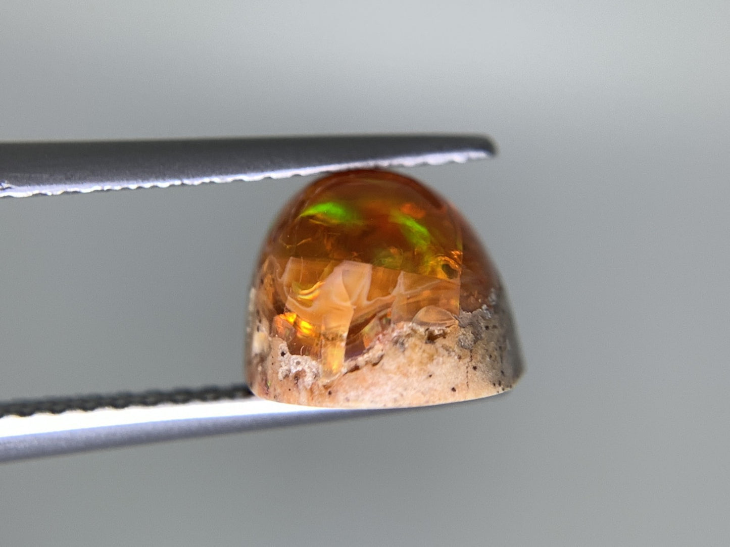 オパール 天然 3.242ct カン有り 宝石ソーティング付き 10.3㎜×8.4㎜×6.4㎜ ルース（ 裸石 ） 7972Y