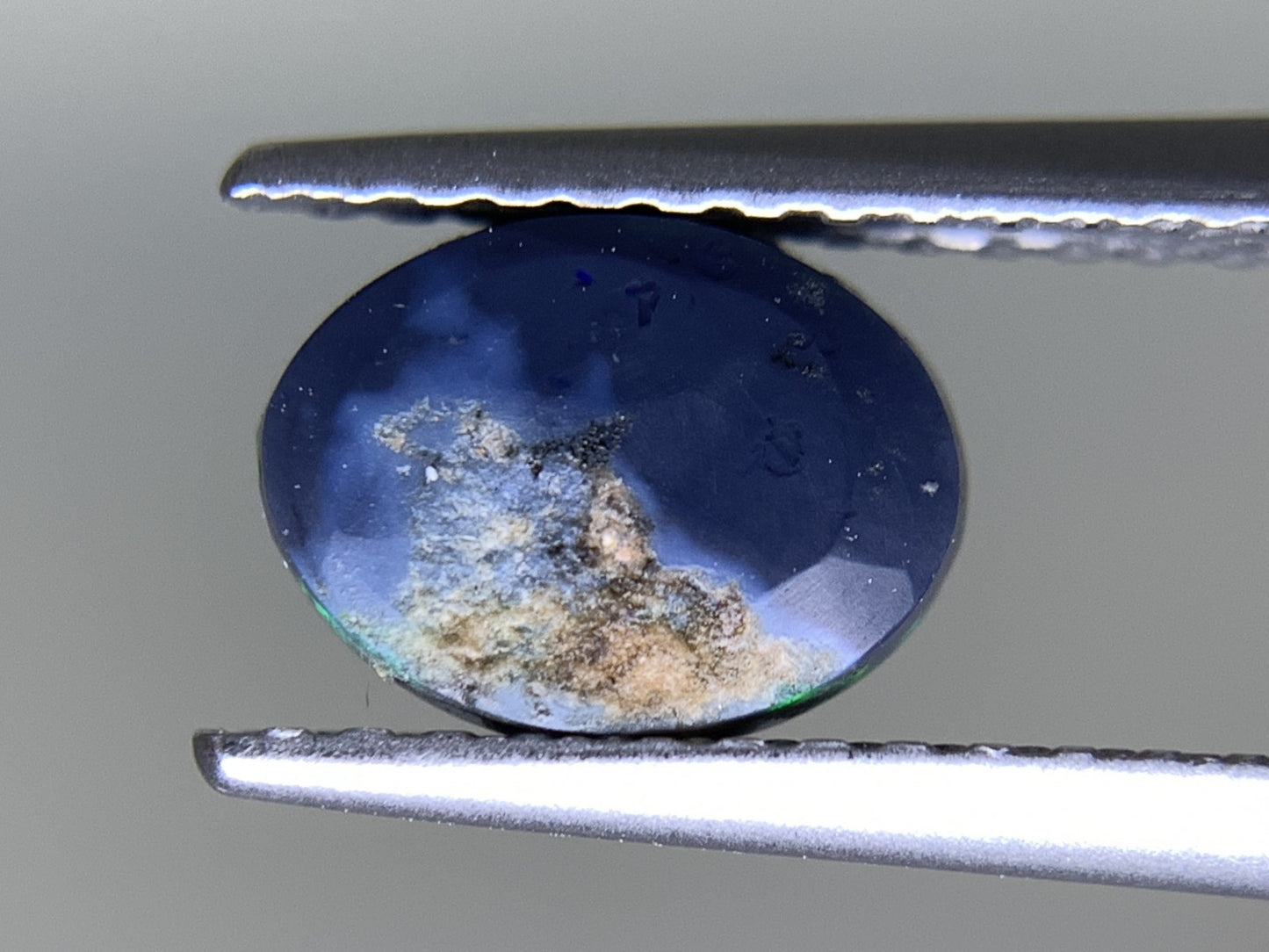 ブラックオパール  天然  0.655ct  宝石ソーティング付き  7.4㎜×5.7㎜×2.3㎜  ルース（ 裸石 ）  5180Y