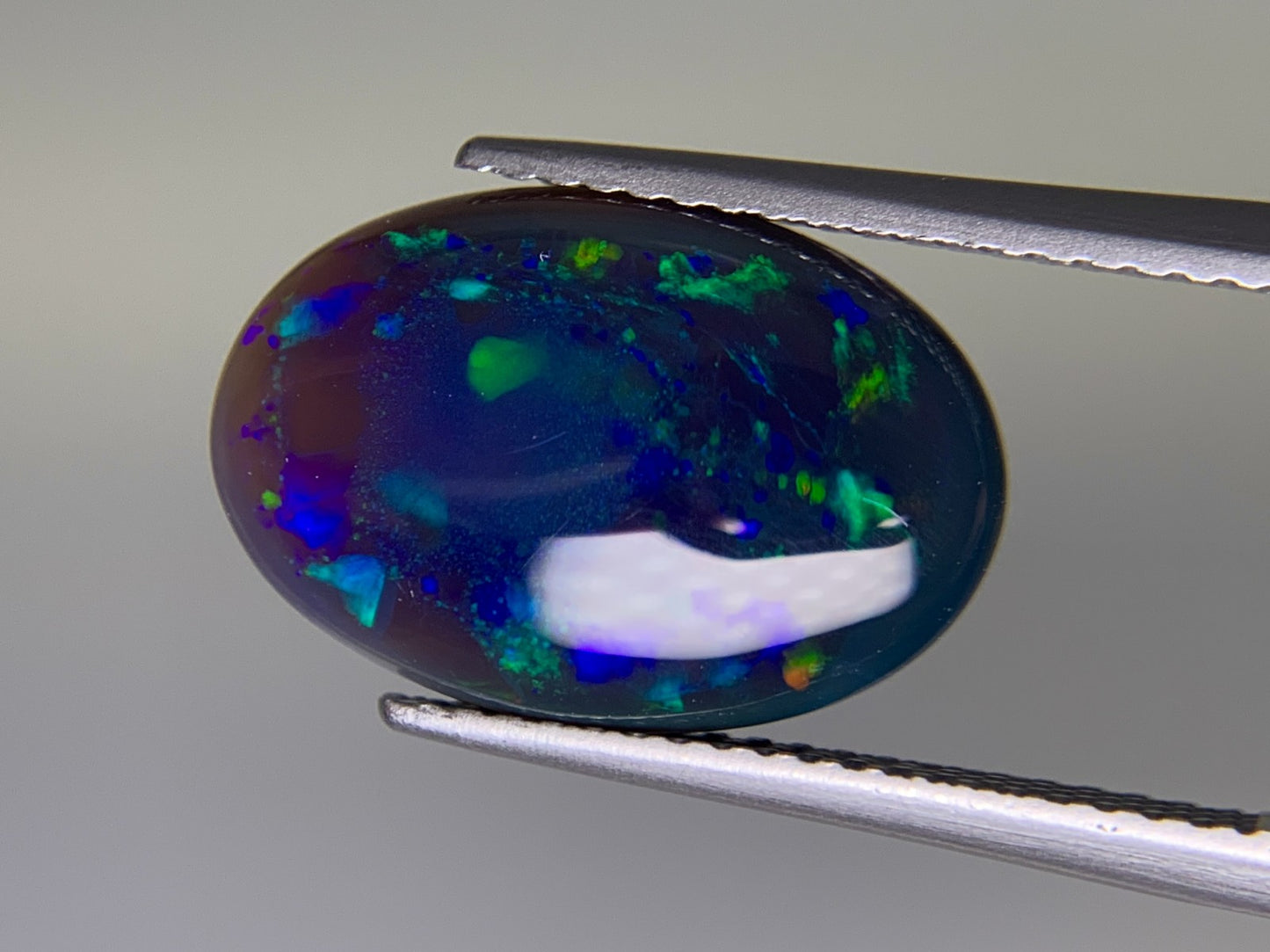 ブラックオパール 4.226ct  宝石ソーティング付き  15.7㎜×10.5㎜×4.3㎜  ルース（ 裸石 ） 1961Y