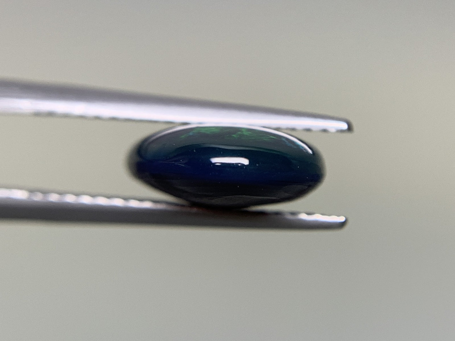 ブラックオパール 4.226ct  宝石ソーティング付き  15.7㎜×10.5㎜×4.3㎜  ルース（ 裸石 ） 1961Y