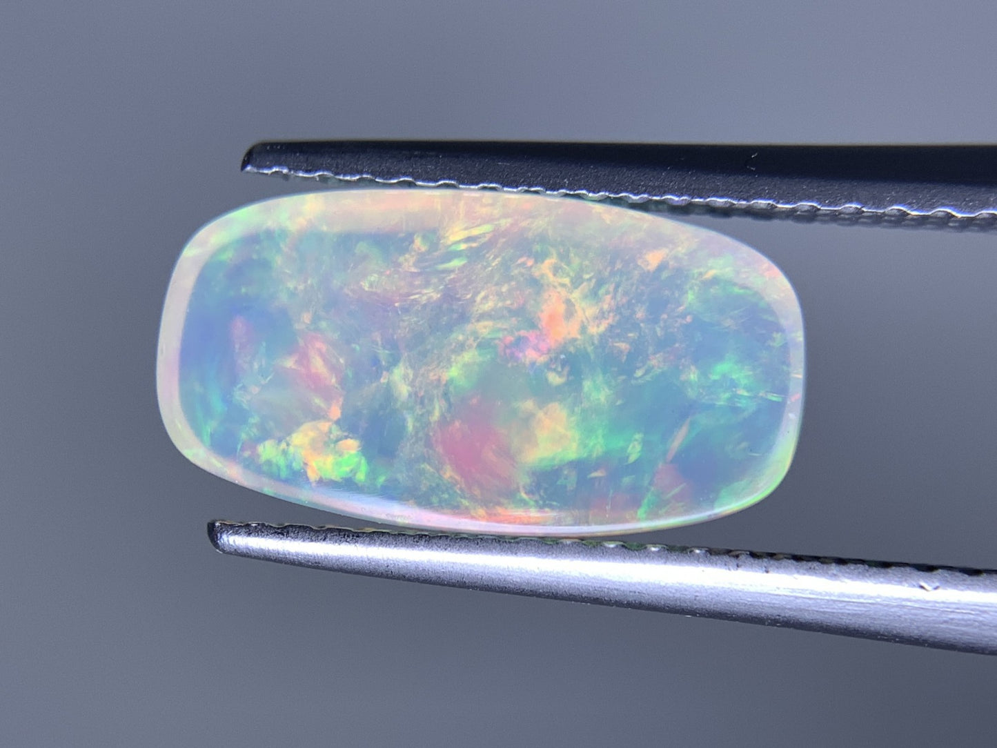 オパール 天然  2.095ct  宝石ソーティング付き  13.2㎜×7.0㎜×4.5㎜ ルース（ 裸石 ）  6172Y