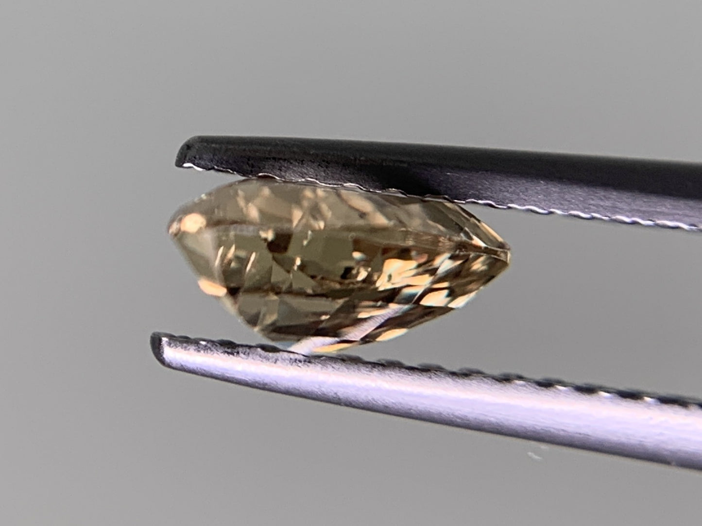 サファイア 1.53ct  GIA宝石鑑別書付き  No Heat 6.59㎜×8.60㎜×3.41㎜   ルース（ 裸石 ）   4317Y