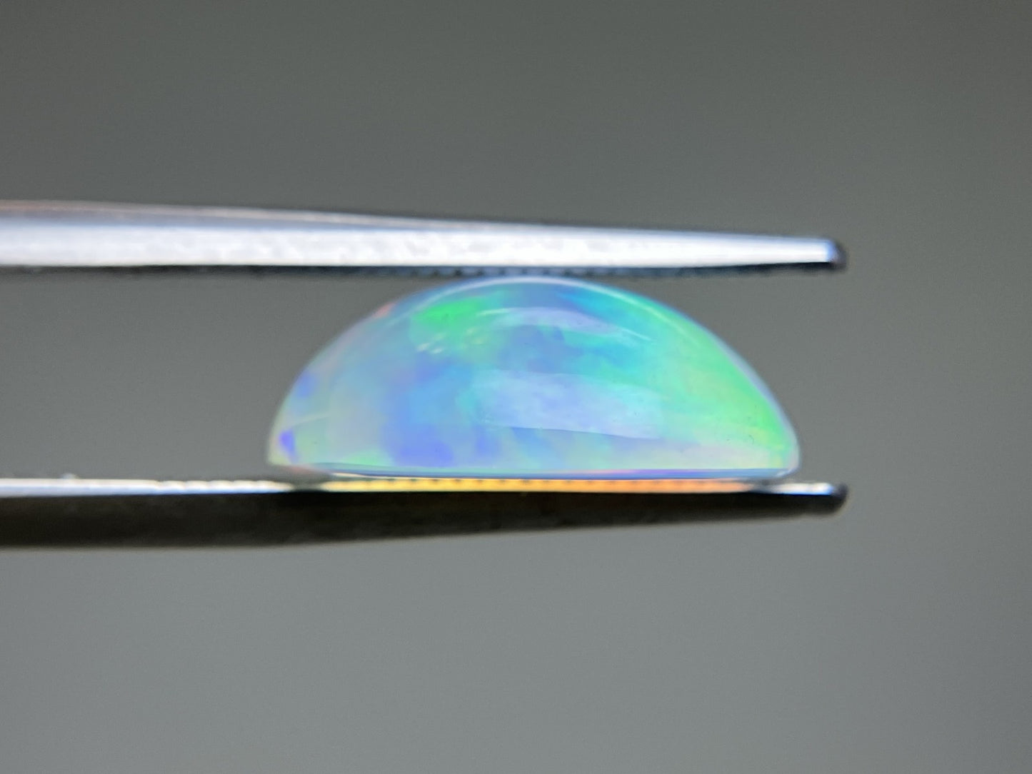 オパール 3.922ct 宝石ソーティング付き 14.3㎜×11.1㎜×5.4㎜ ルース（ 裸石 ） 4586YY