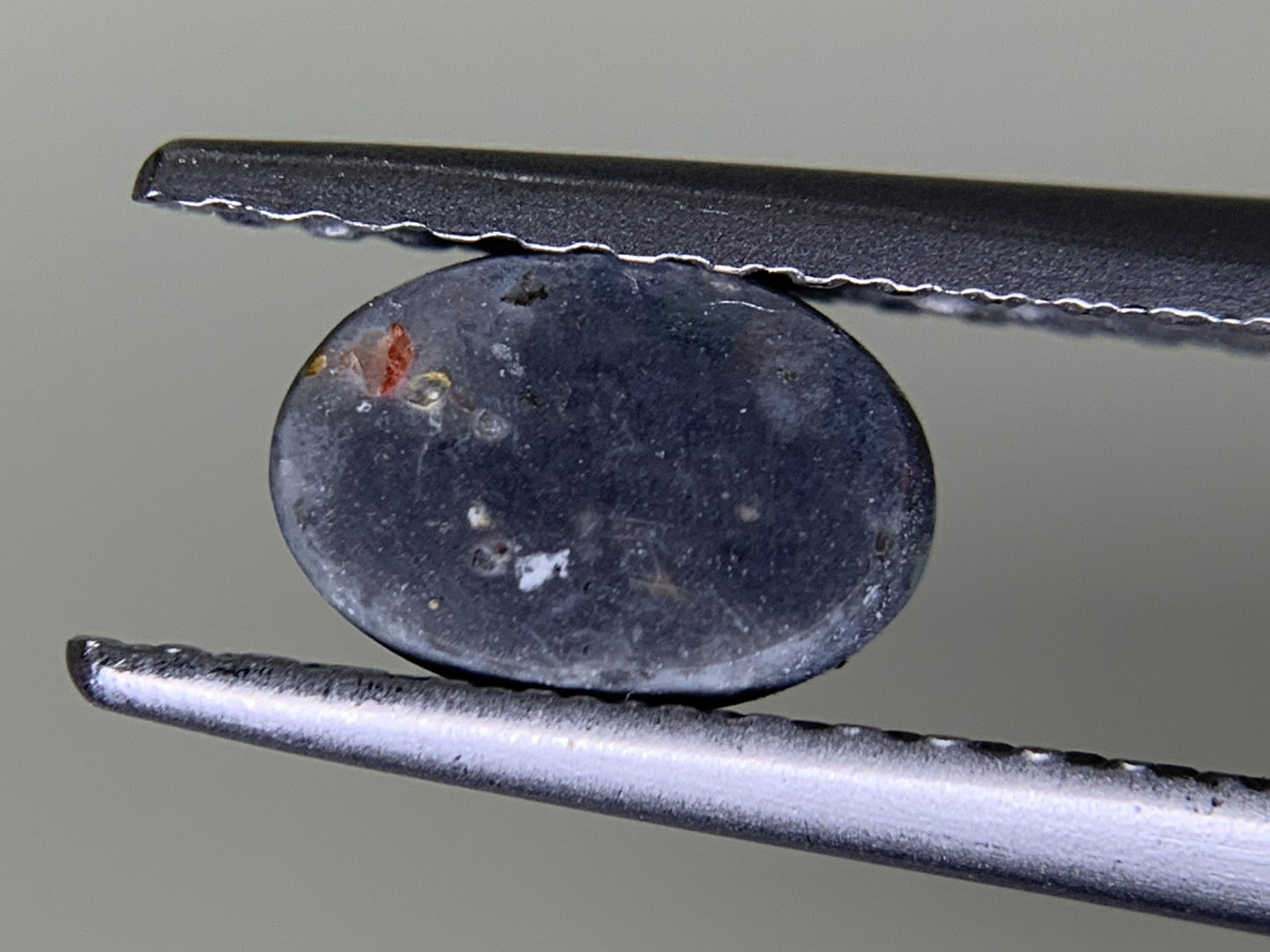 ブラックオパール 0.465ct 宝石ソーティング付き  6.3㎜×4.3㎜×2.5㎜  ルース（ 裸石 ） 3779Y