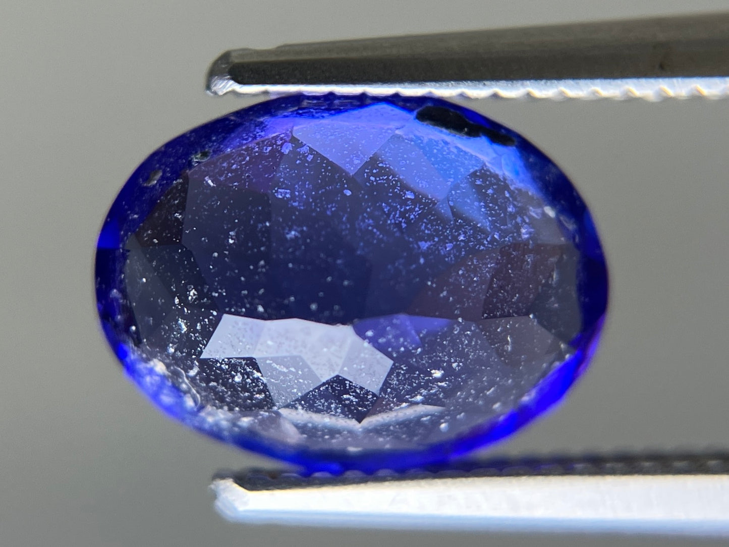 タンザナイト 天然 2.185ct 宝石ソーティング付き 9.7㎜×7.2㎜×4.5㎜ ルース（ 裸石 ） 7510YY