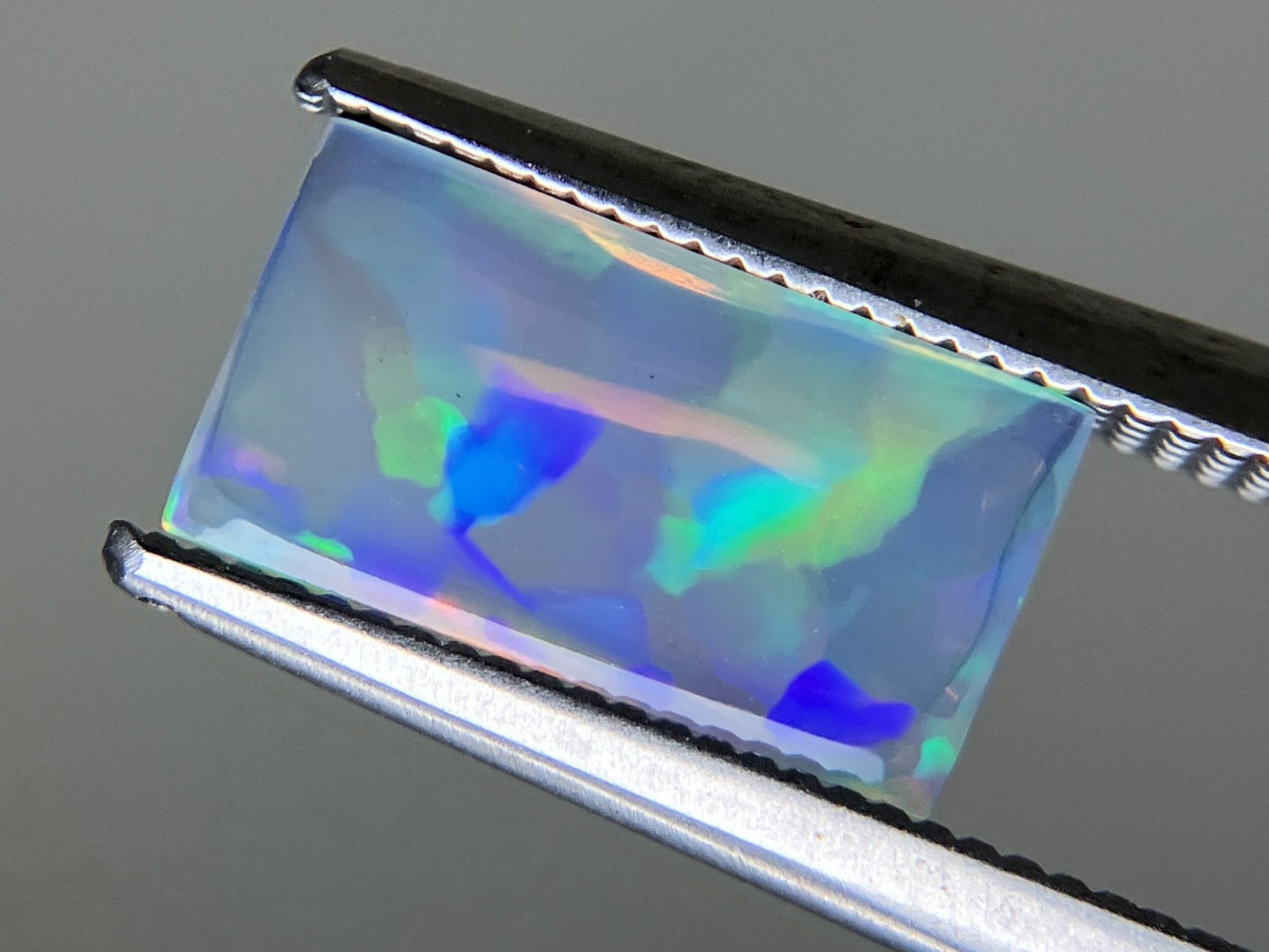 オパール 1.542ct 宝石ソーティング付き 10.9㎜×5.9㎜×3.3㎜ ルース（ 裸石 ） 4562YY