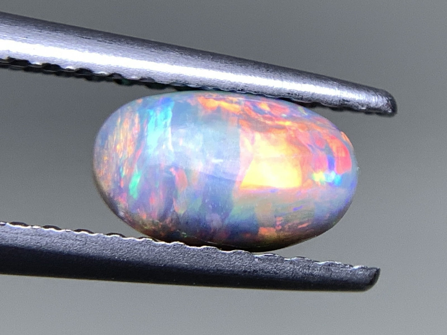ブラックオパール  天然  0.596ct  宝石ソーティング付き  7.0㎜×4.4㎜×2.9㎜  ルース（ 裸石 ）  5100Y