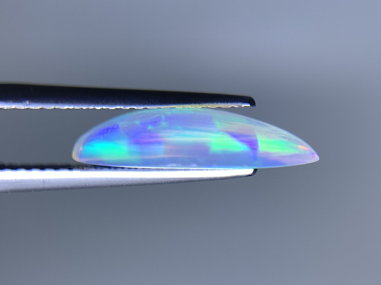 オパール 天然  2.094ct  宝石ソーティング付き  16.0㎜×7.9㎜×3.8㎜ ルース（ 裸石 ）  6173Y