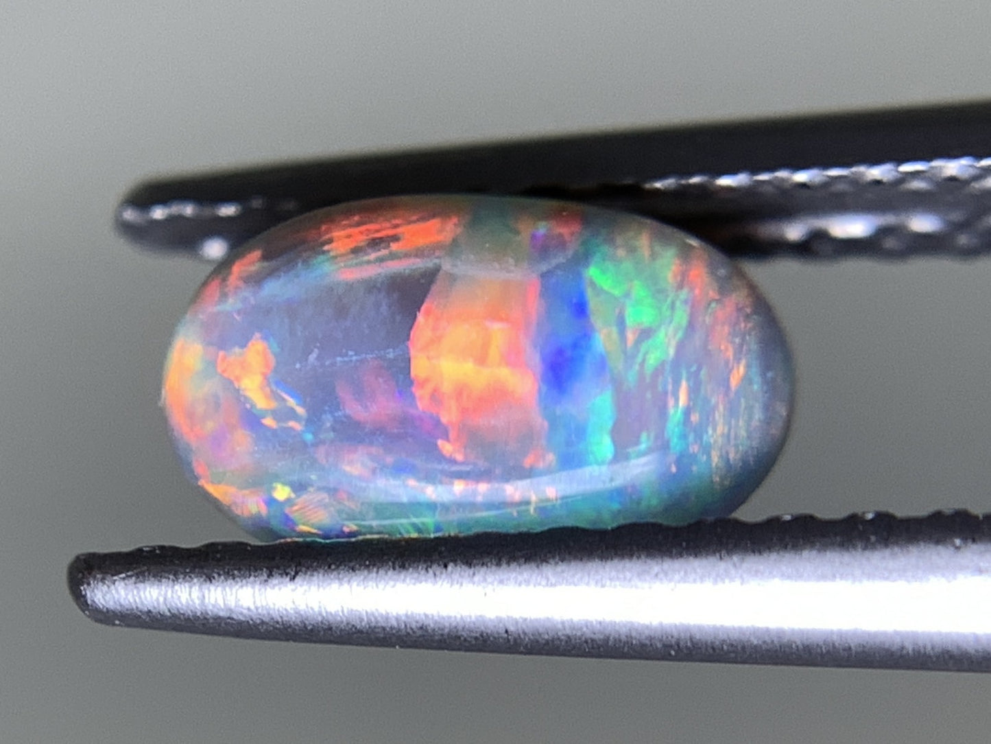 ブラックオパール  天然  0.596ct  宝石ソーティング付き  7.0㎜×4.4㎜×2.9㎜  ルース（ 裸石 ）  5100Y