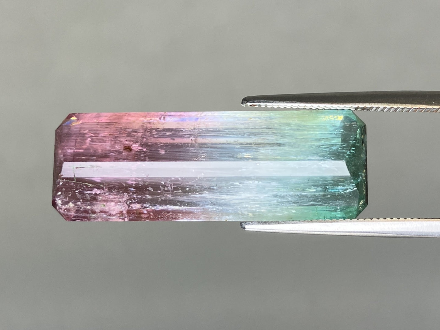 パーティーカラードトルマリン 天然 17.504ct 中央宝石ソーティング付き 30.04㎜×10.51㎜×6.10㎜ ルース（ 裸石 ） 7552YY