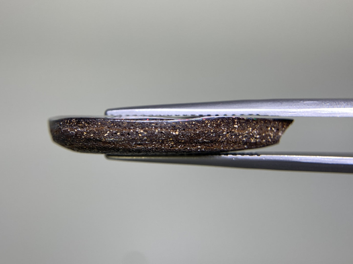 ボルダーオパール 8.285ct 宝石ソーティング付き  27.1㎜×9.5㎜×4.3㎜  ルース（ 裸石 ） 2490Y