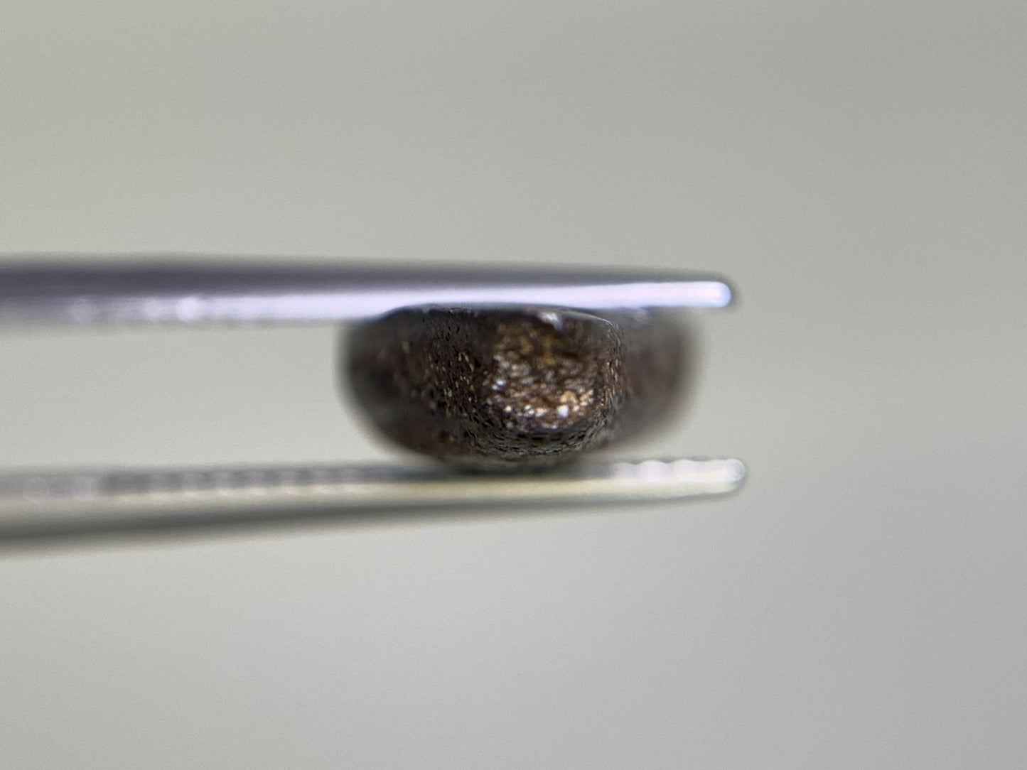 ボルダーオパール 8.285ct 宝石ソーティング付き  27.1㎜×9.5㎜×4.3㎜  ルース（ 裸石 ） 2490Y